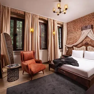 3* Hotel Nine